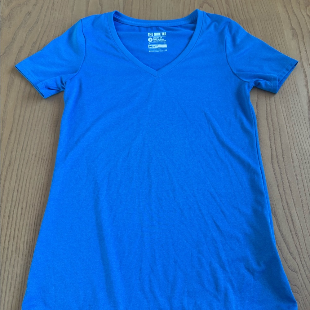 Nike Women's Blue Short Sleeve Tee